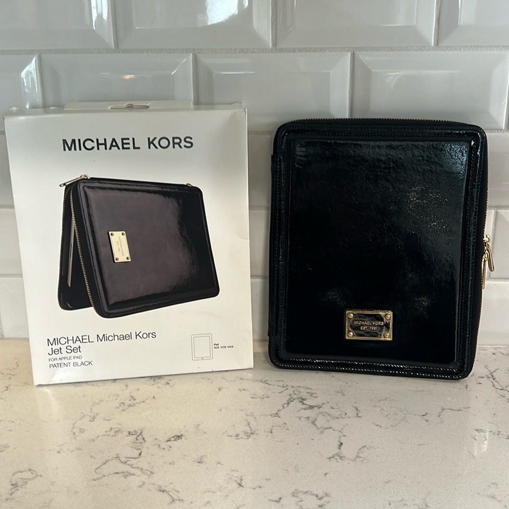 MICHAEL Kors Jet Set iPad holder NEW